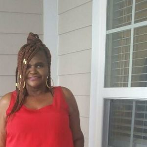 Meet your Posher, Lynda